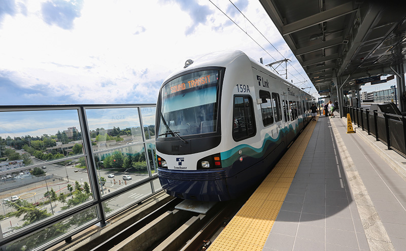 Commuter train seattle to tacoma