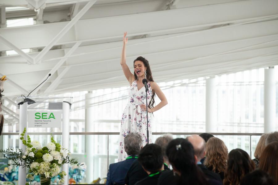 In the first piece, Costa-Jackson portrayed the character Rosina, who sings of her resolve to win the love of a young student. With vocal pyrotechnics that soar through the air like a plane, this aria captures both the exhilaration of new love and the joy of travel.