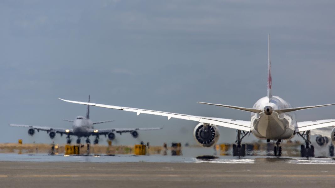 Aircraft operations at SEA Airport