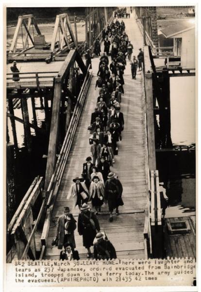 Japanese-Americans evacuating Bainbridge