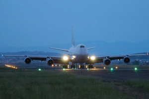 aircraft taking off at night at sea-tac airport