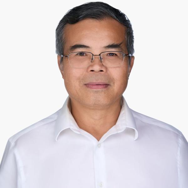 headshot of Hardy Li