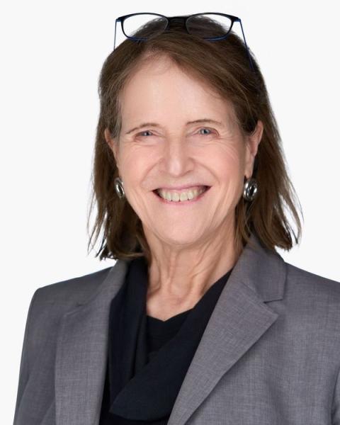 headshot of Valerie Thiel