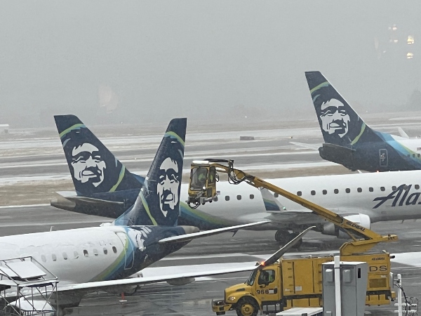 De-icing Airplanes During Winter 