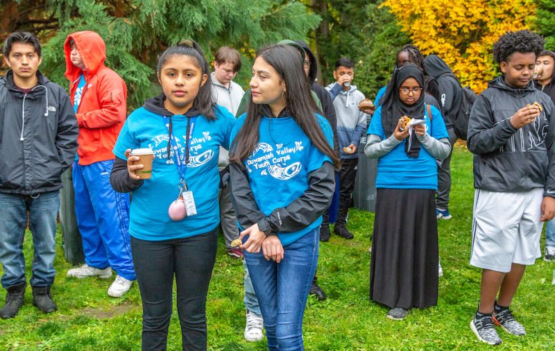 Teenagers at a Duwamish enviornmental event