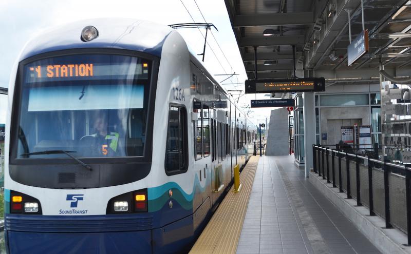 Public Transit: Link Light Rail | Port of Seattle