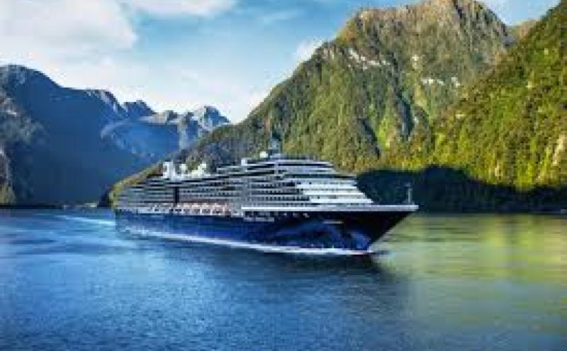 Holland America Noordam  in Alaska