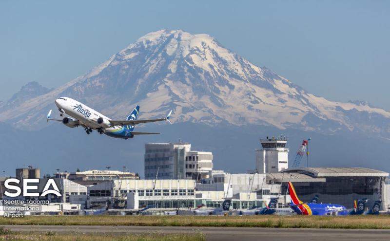 View of SEA with Mt Ranier in the background