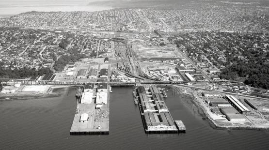 Black and white historic photo of Terminal 91 from July 28, 1976