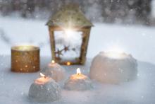 Winter scenes and lanterns
