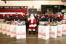 Firefighters donate to Toys for Tots