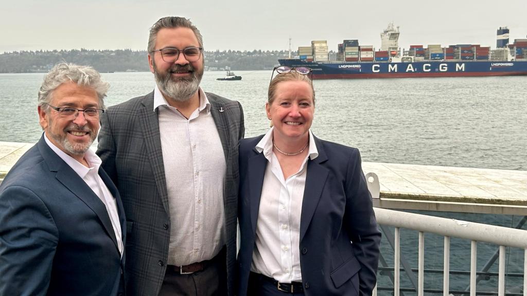 Commissioner Fred Fellman with CMA Vice President of Sustainability Heather Wood and Seaspan Energy President Harly Benner